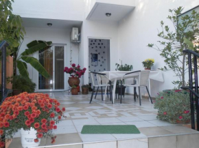 Гостиница Silvi Mari Apartments  Платанес